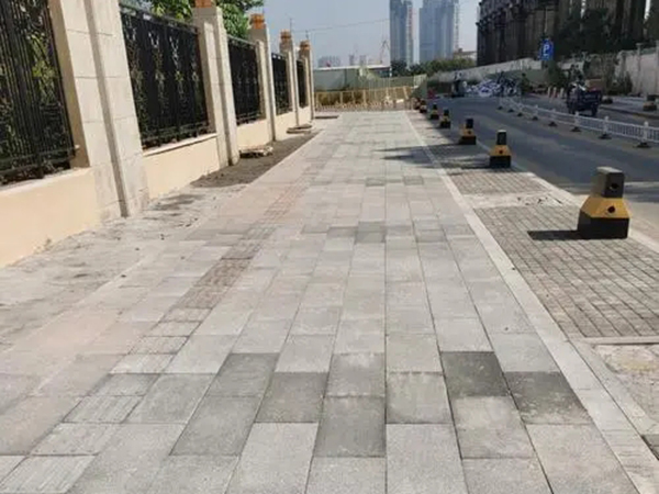 什么是PC磚？